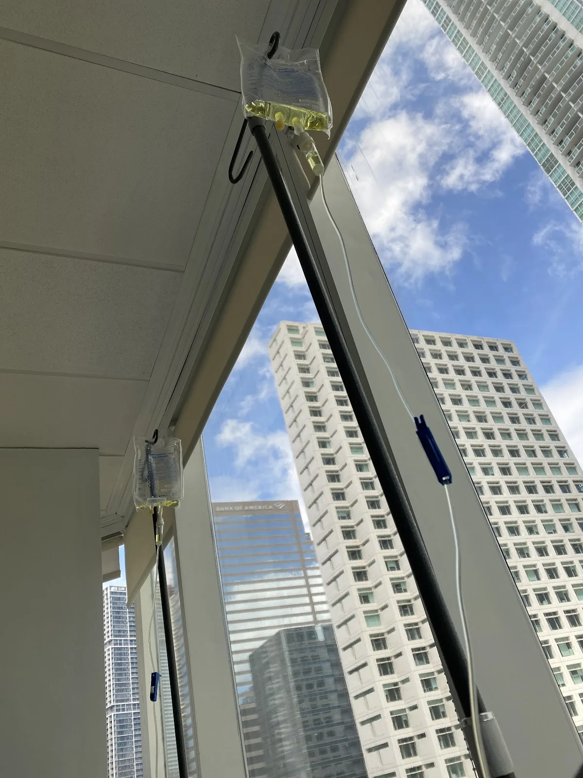 Liquivida Brickell by Mesalogy Health - Photo 3