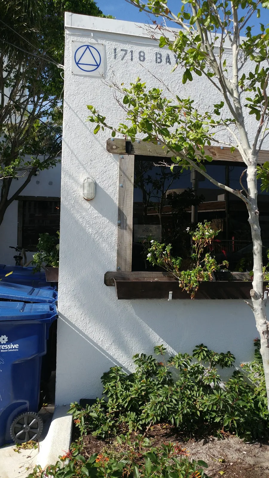 The Sobe Room Inc. - Photo 3