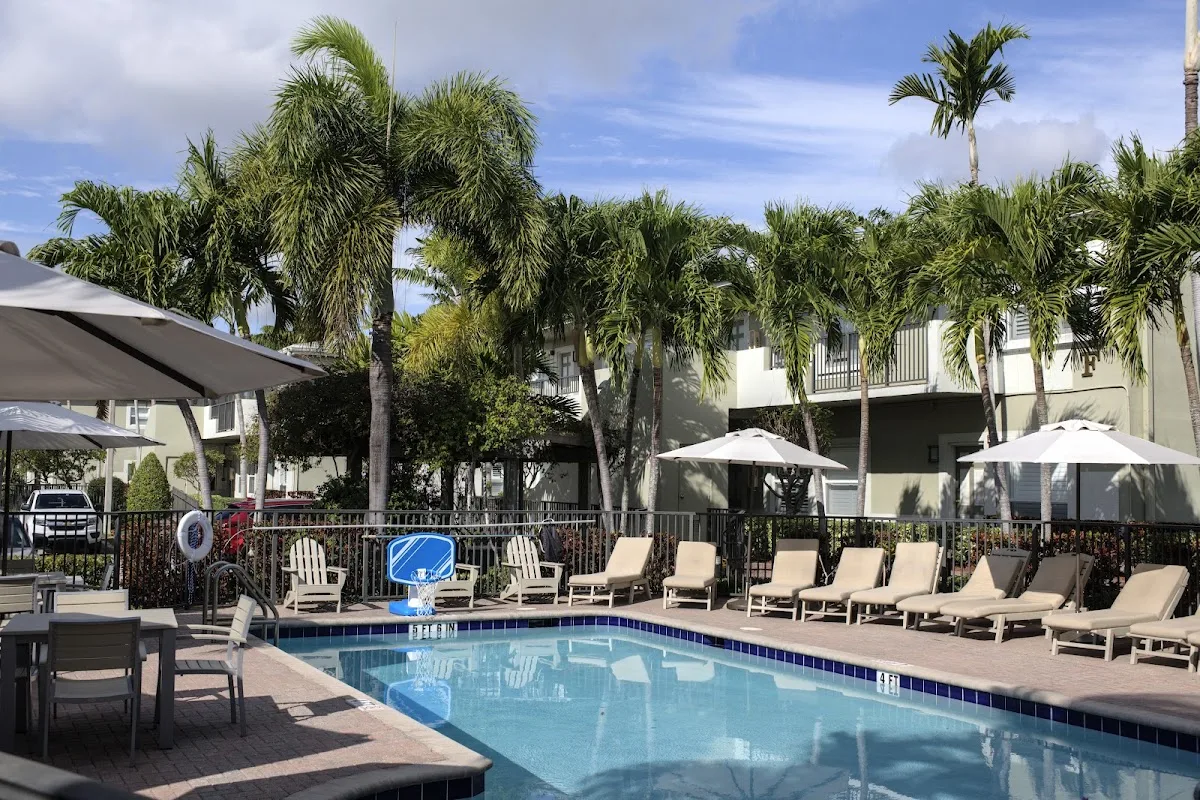 Caron Florida - Photo 2