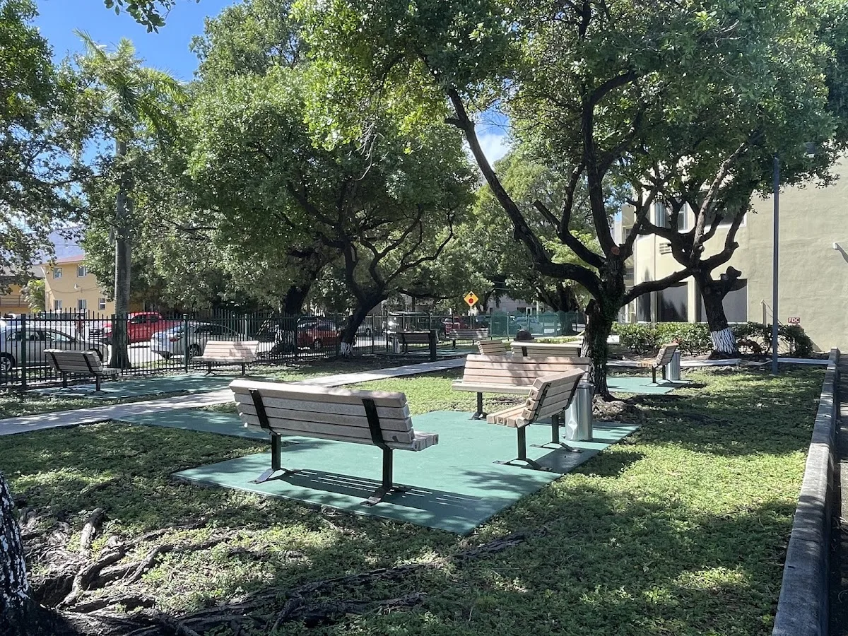 Riverside Care Center - Photo 4