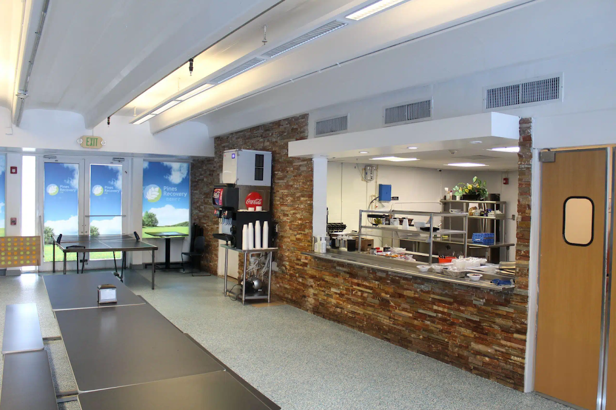 Pines Recovery Life - Photo 3