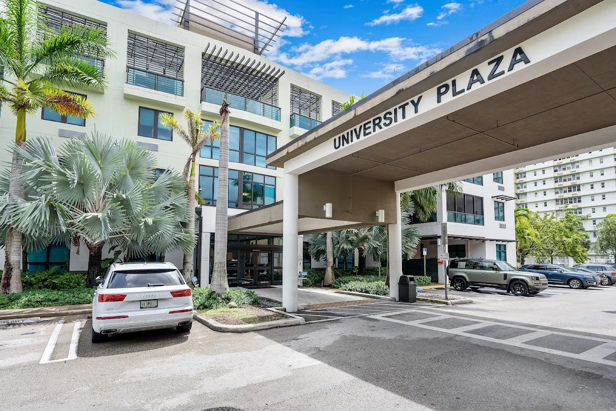 University Health & Rehabilitation Center - Photo 4