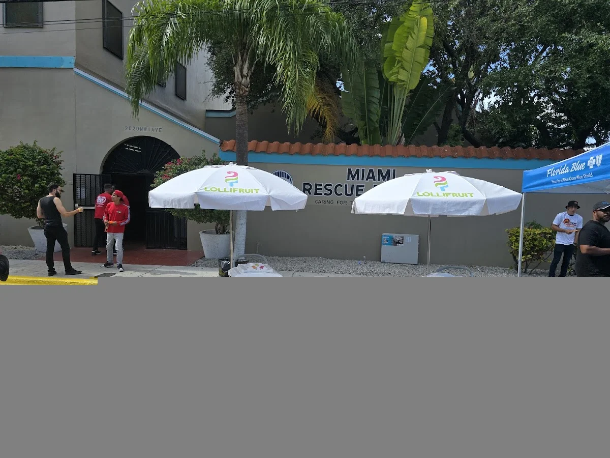 The Caring Place Dr. Frank and Maxine Jacobs Center for Men - Photo 4