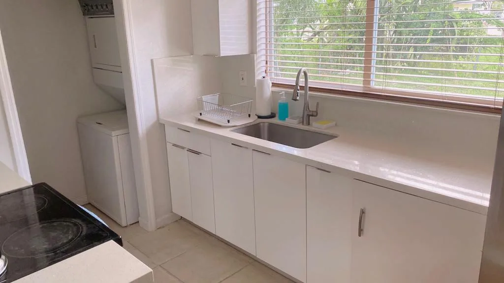 South Florida Oasis - Photo 4