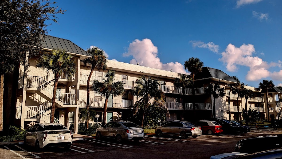 Sober Living in Delray - Photo 3
