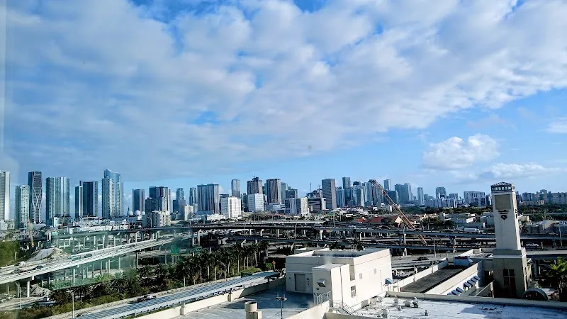 Camillus House - Photo 3