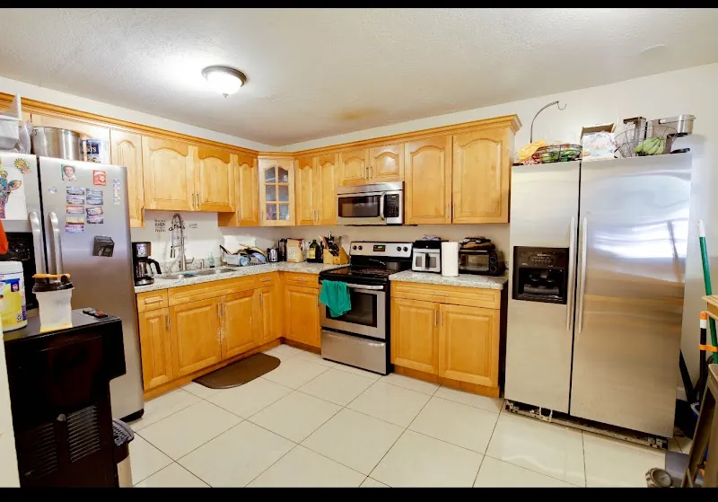 Coral Sober Living - Photo 2