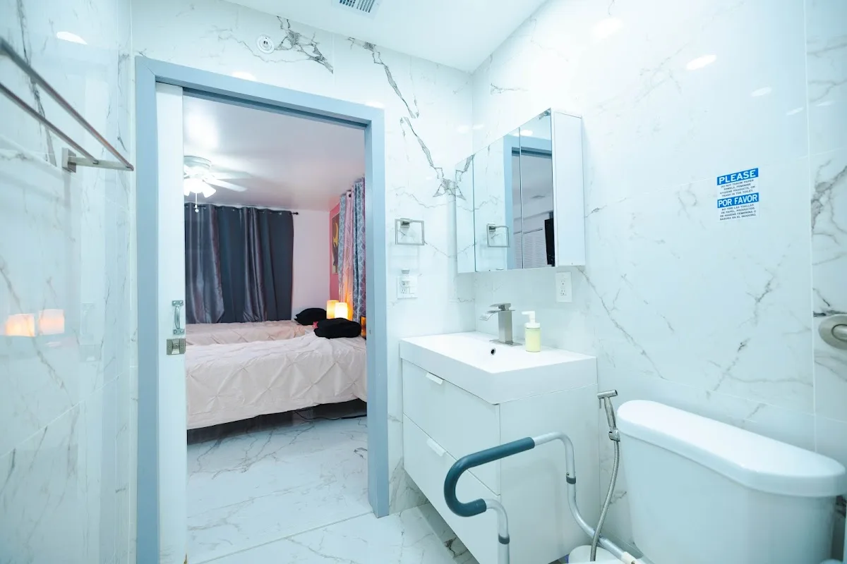 Ave Fenix ALF Recovery House / Casa de Recuperacion Miami - Photo 3