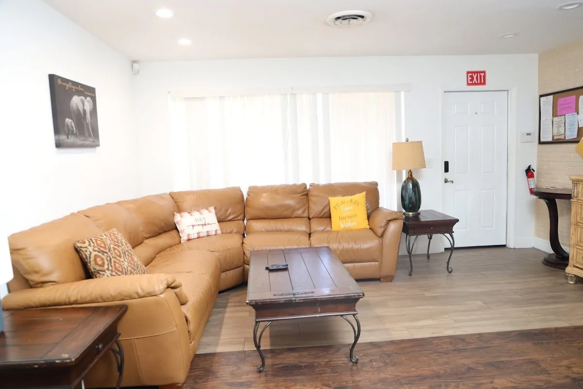 House of Discernment - Photo 3