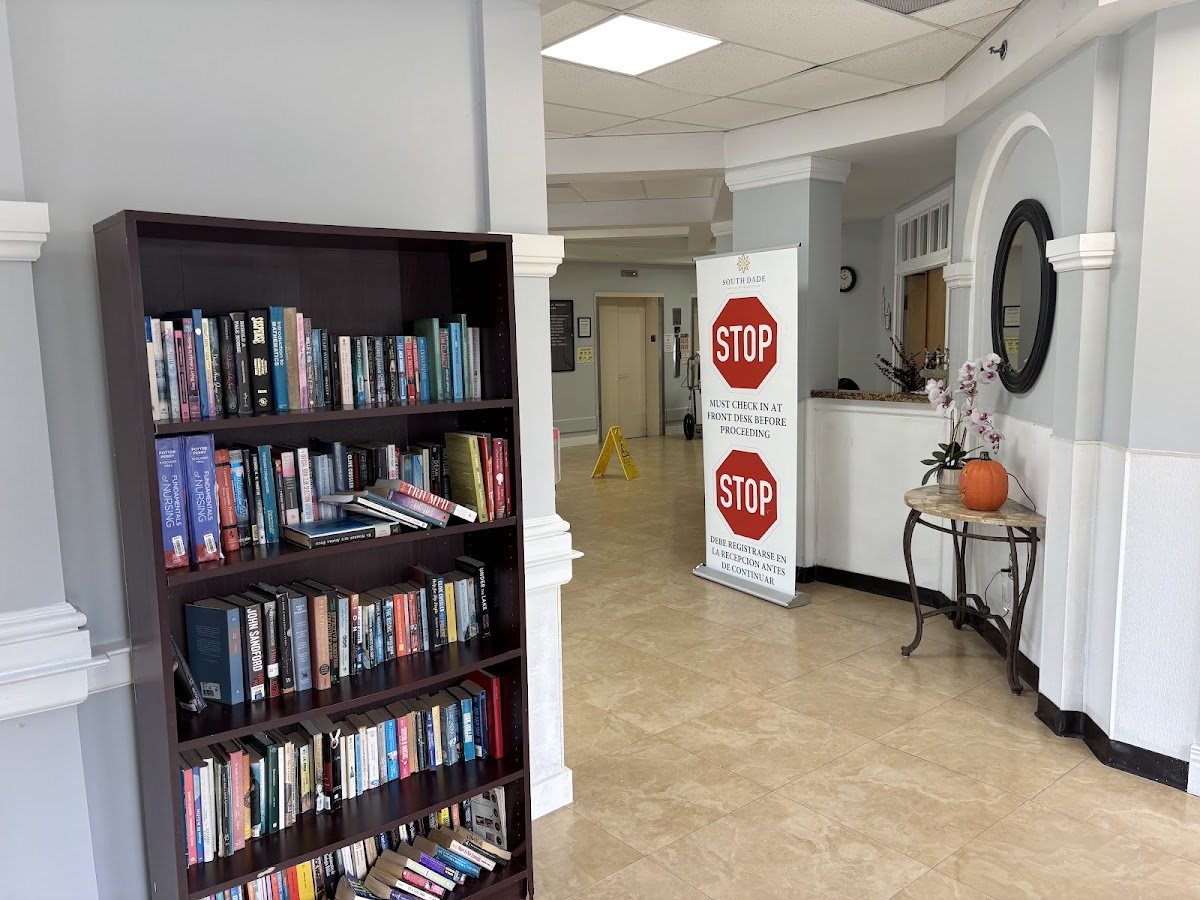 South Dade Nursing And Rehab Center - Photo 4