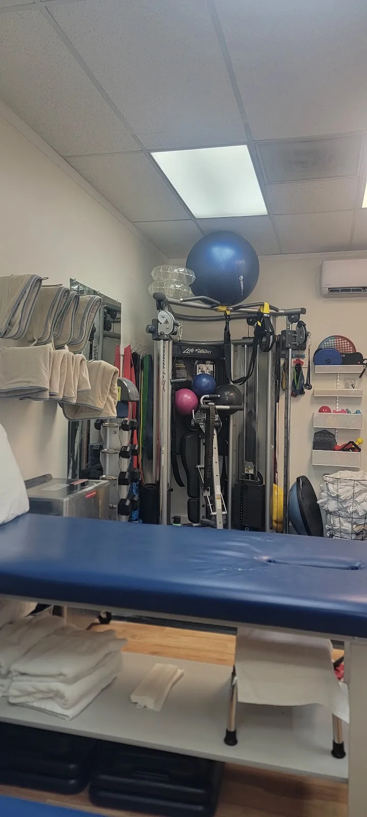 Miami Rehab & Wellness Center - Photo 4