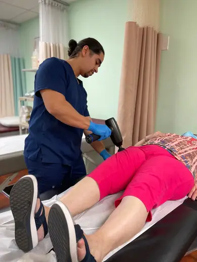 Amenities at Miami treatment center โ massage table