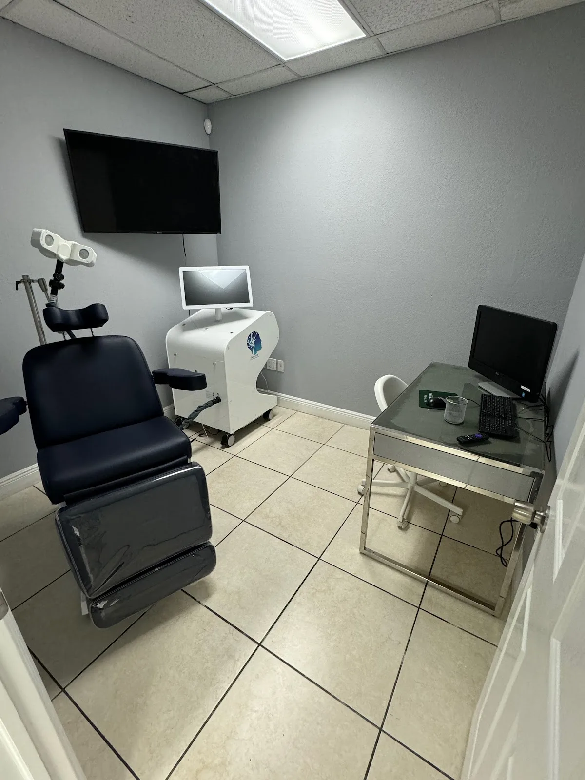 Fiel Wellness Clinica Research - Photo 2