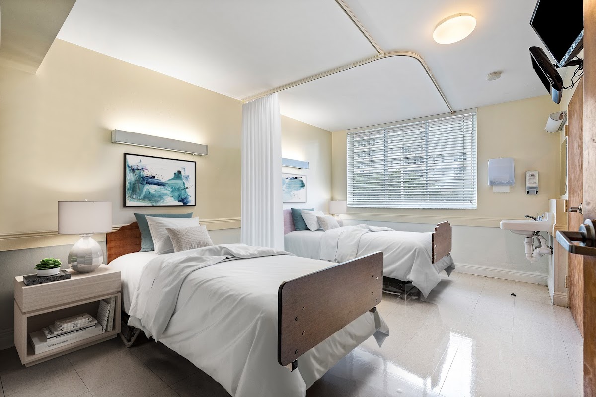Jackson Gardens Health & Rehabilitation Center - Photo 3