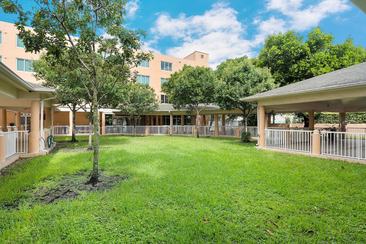 Jackson Gardens Health & Rehabilitation Center - Photo 5