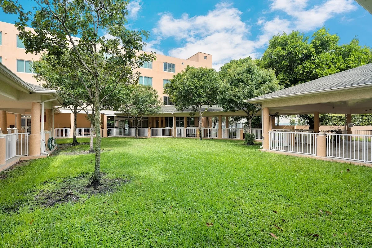 Jackson Gardens Health & Rehabilitation Center - Photo 5