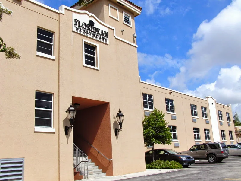 Floridean Nursing and Rehabilitation Center - Photo 4