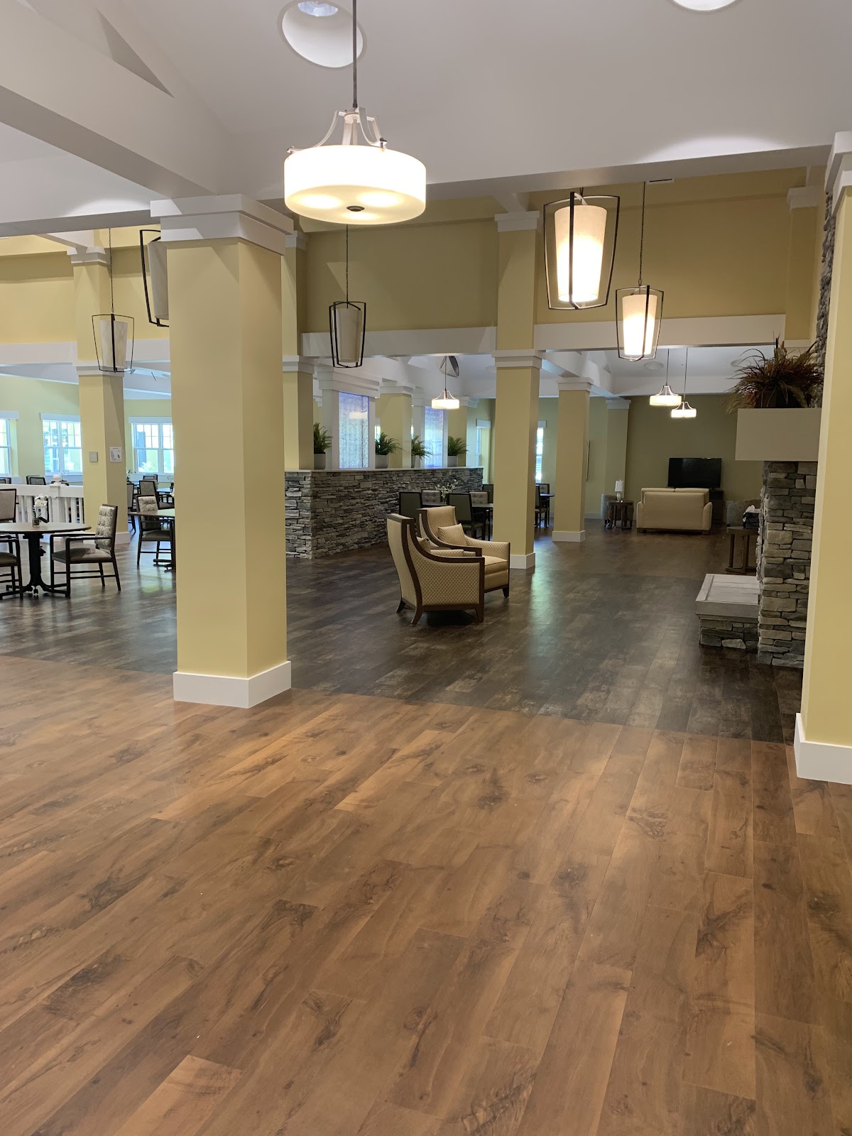 Kendall Lakes Health and Rehabilitation Center - Photo 3