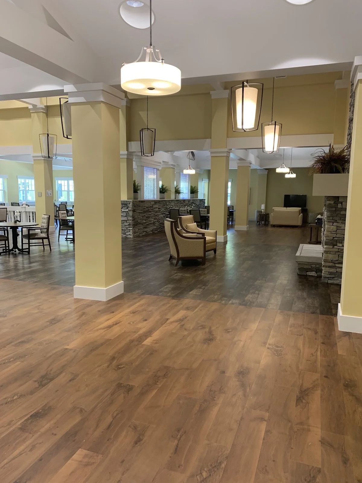 Kendall Lakes Health and Rehabilitation Center - Photo 3