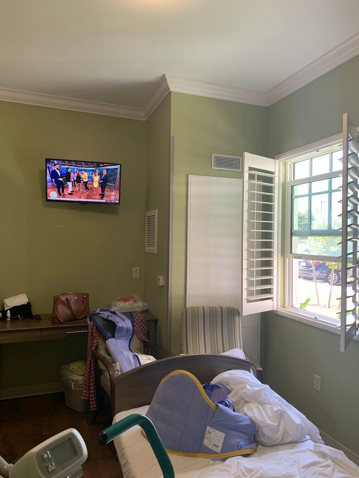 Kendall Lakes Health and Rehabilitation Center - Photo 5